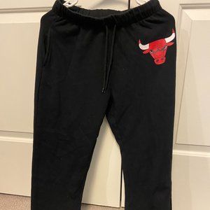 Hybrid Women's S Jogger Pants Black "NBA Chicago Bulls" Sweatpants / Item 87